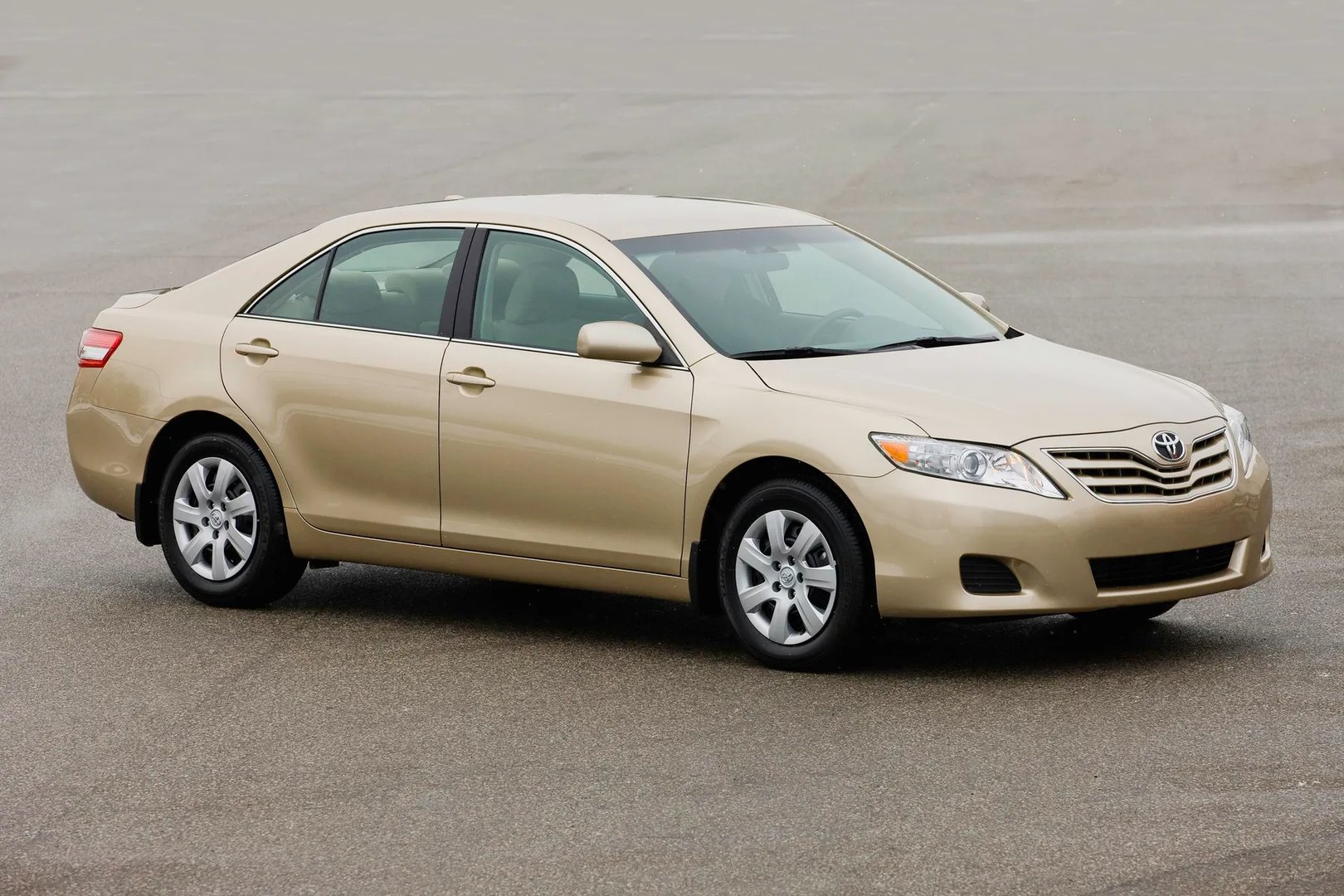Toyota_Camry_7_generation_restyling__Sedan__10.jpg