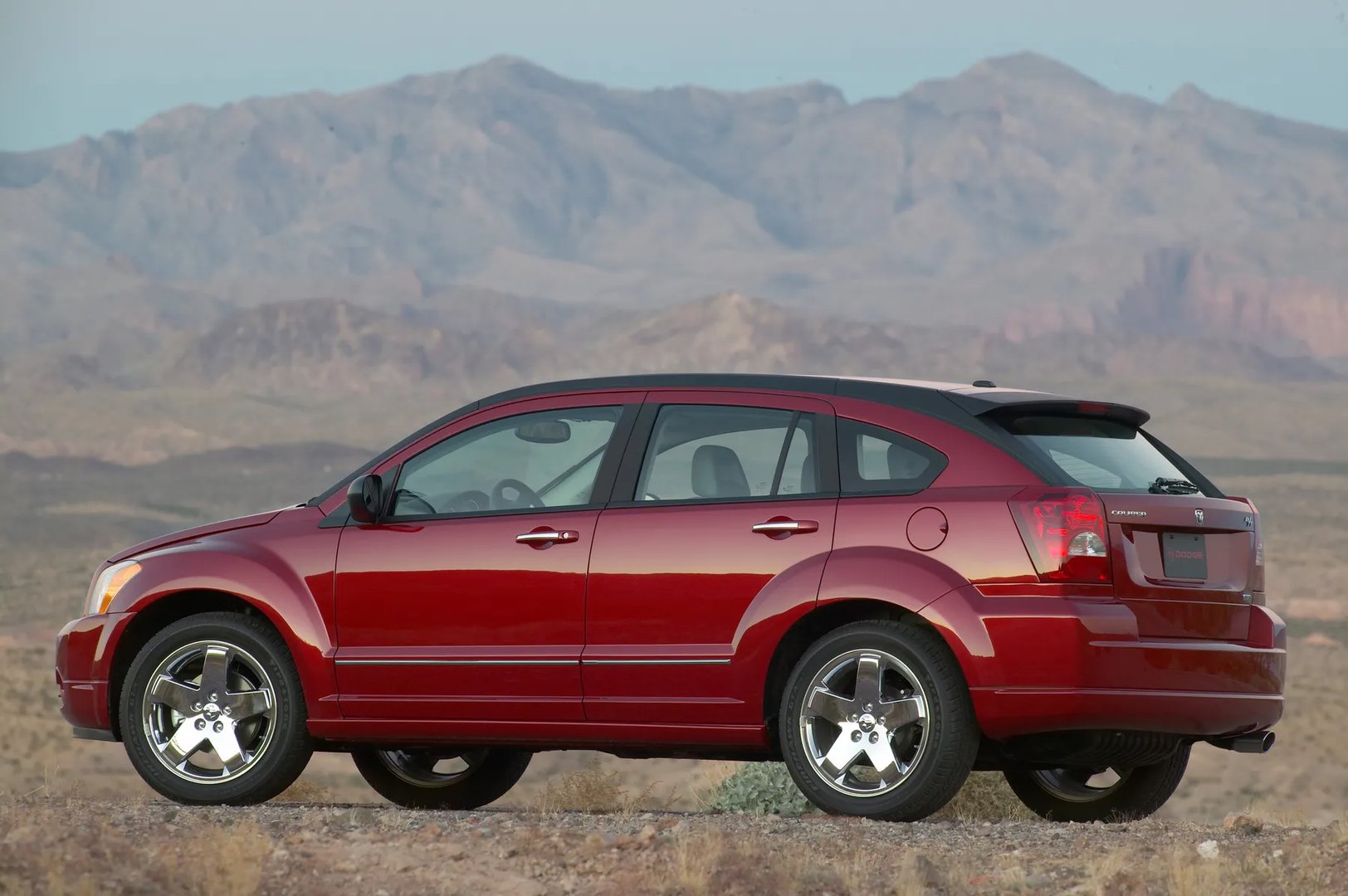 Dodge_Caliber_1_generation__Hatchback_5-door__8.jpg