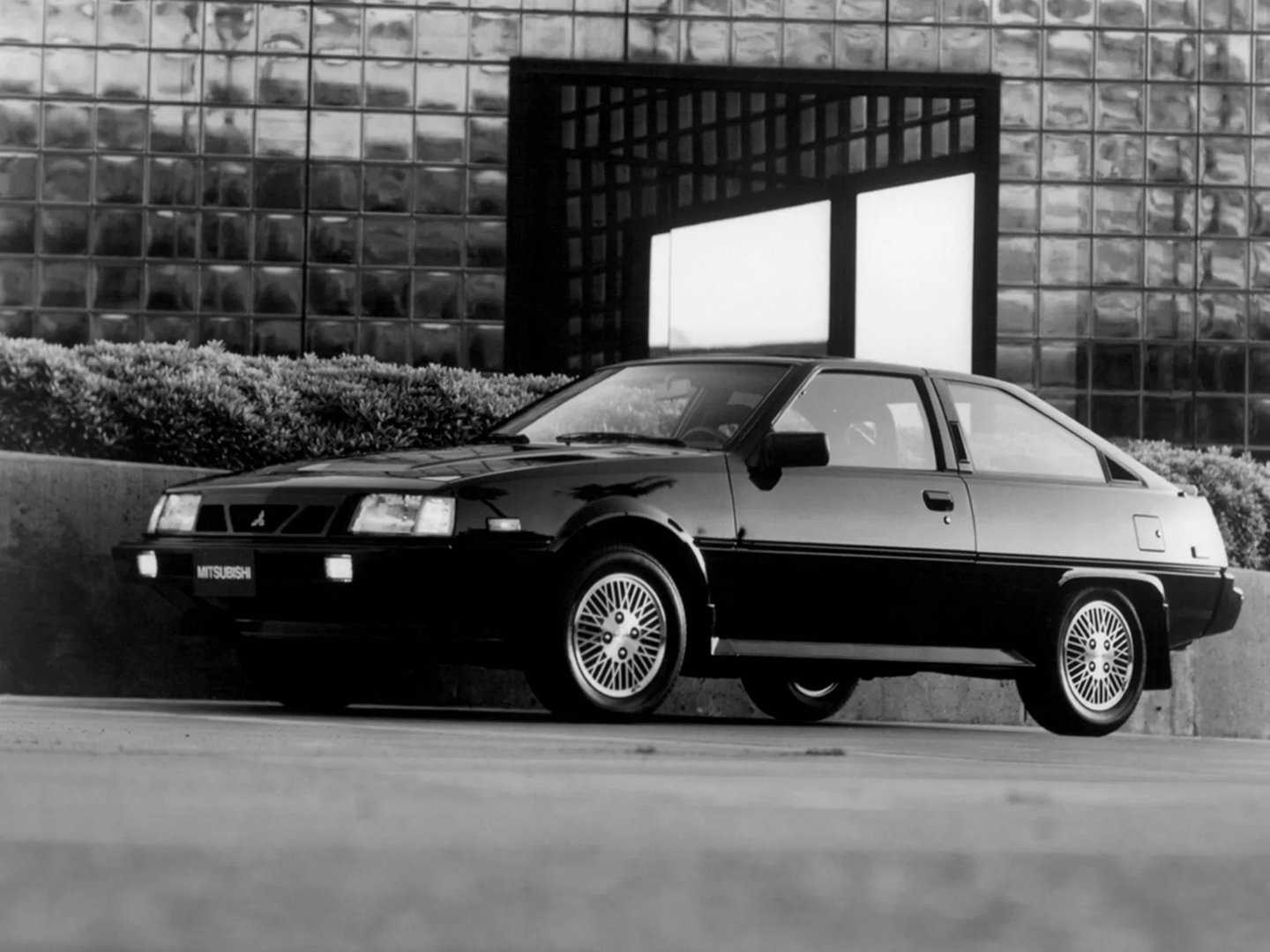 Mitsubishi_Cordia_1_generation__Hatchback_3-door__2.jpg