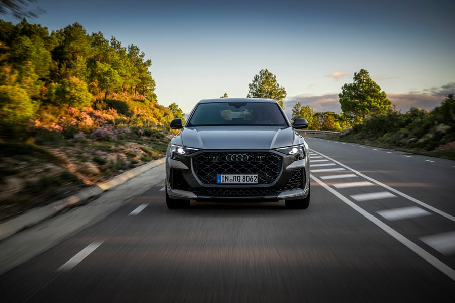 Audi RS Q8 Performance on Track
