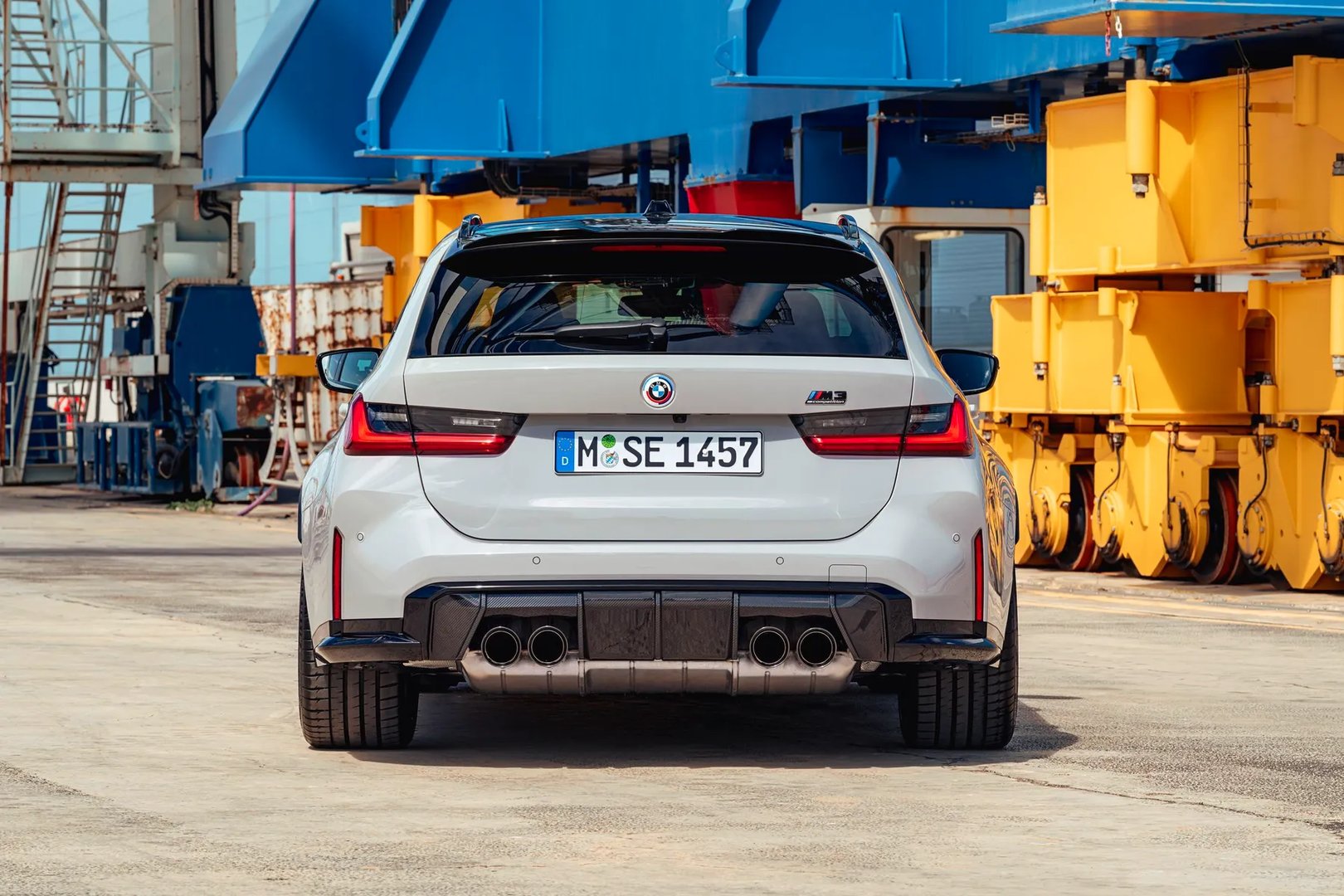 BMW_M3_6_generation__Estate_5-door__6.jpg