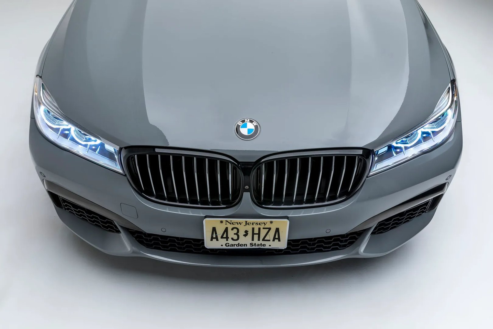 BMW_7_series_6_generation__Sedan__11.jpg