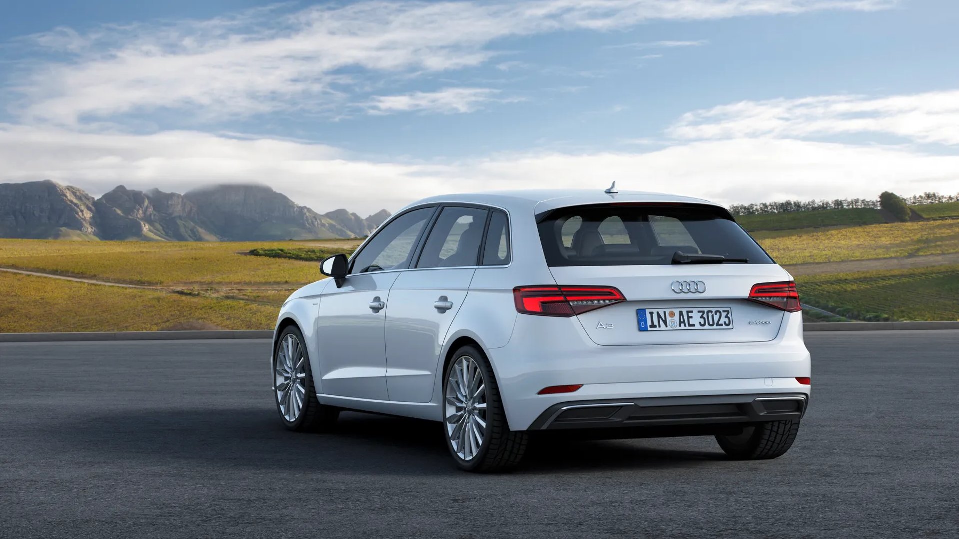 Audi_A3_3_generation_restyling__Hatchback_5-door__2.jpg