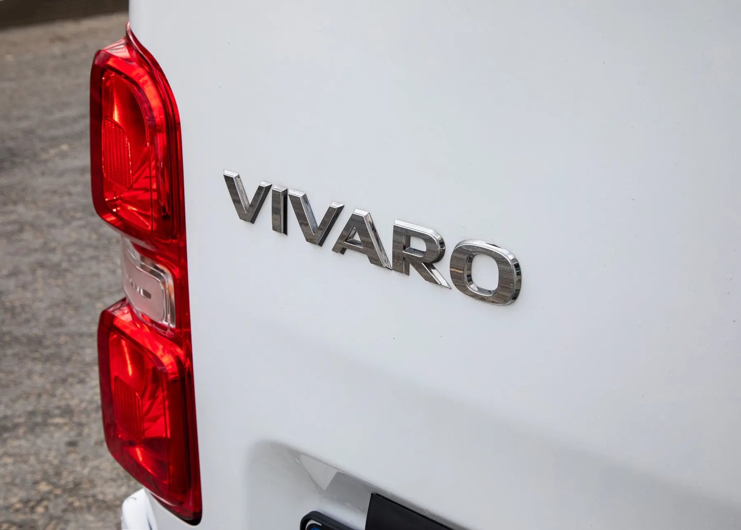Opel_Vivaro_3_generation__Minivan_Long__6.jpg