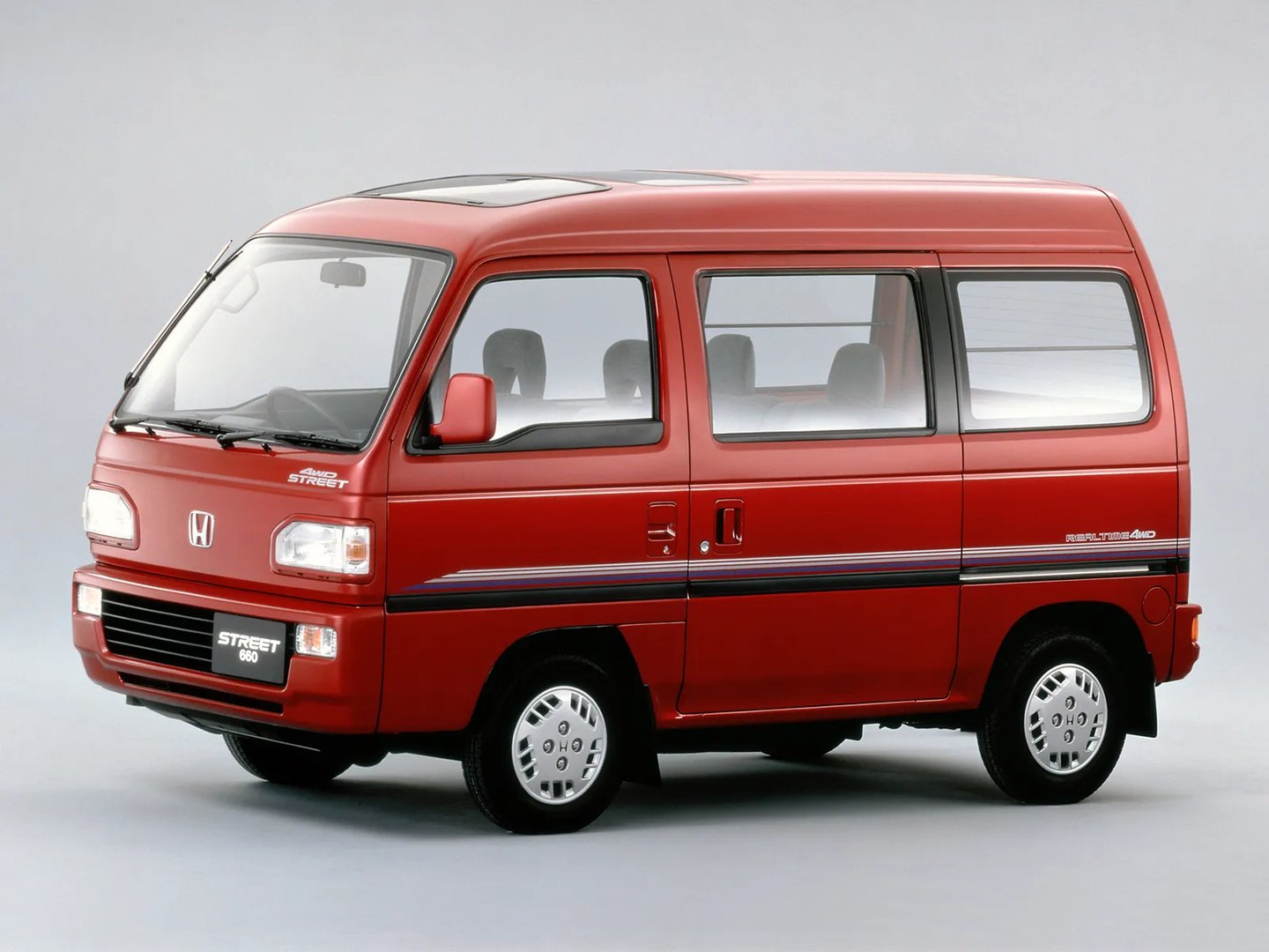 Honda_Street_2_generation__Microvan__6.jpg