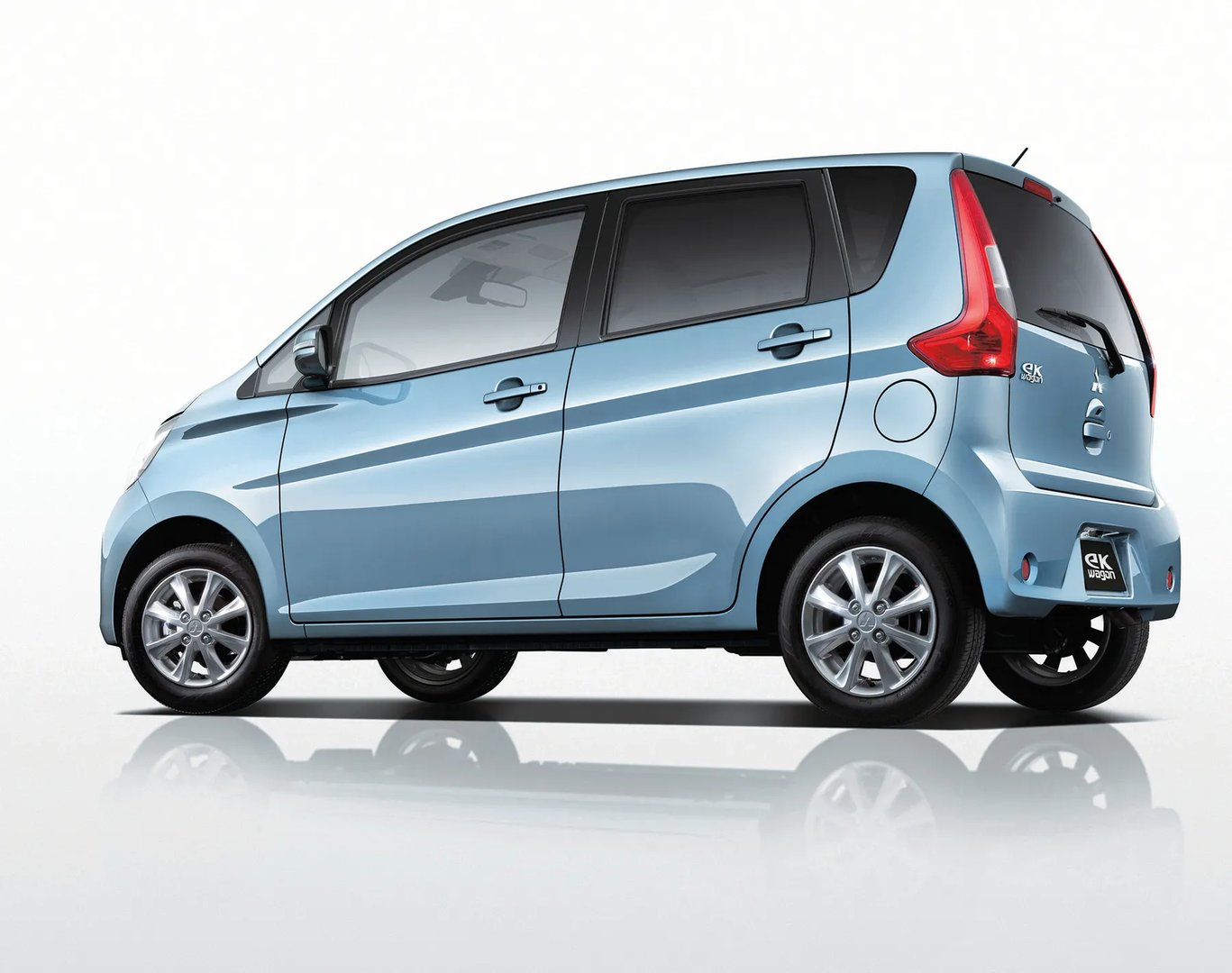 Mitsubishi_eK_Wagon_3_generation_restyling__Microvan__10.jpg