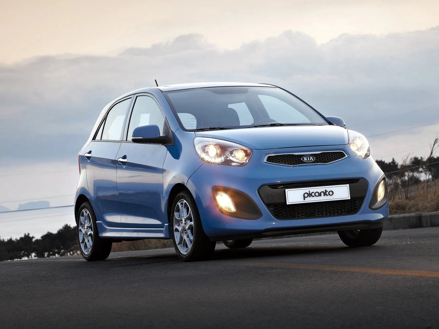 Kia_Picanto_2_generation__Mini_5-doors__1.jpg