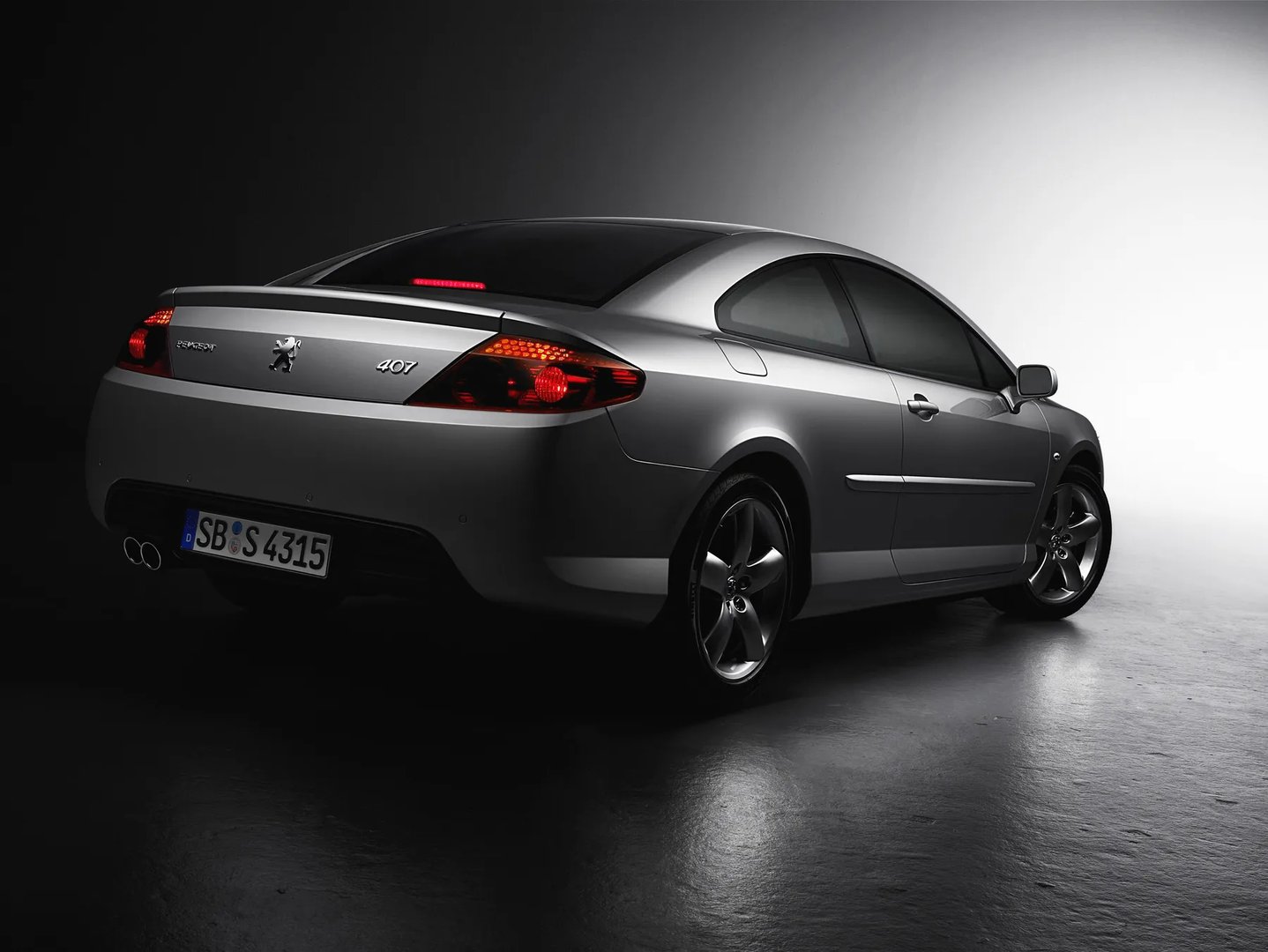 Peugeot_407_1_generation__Coupe__7.jpg