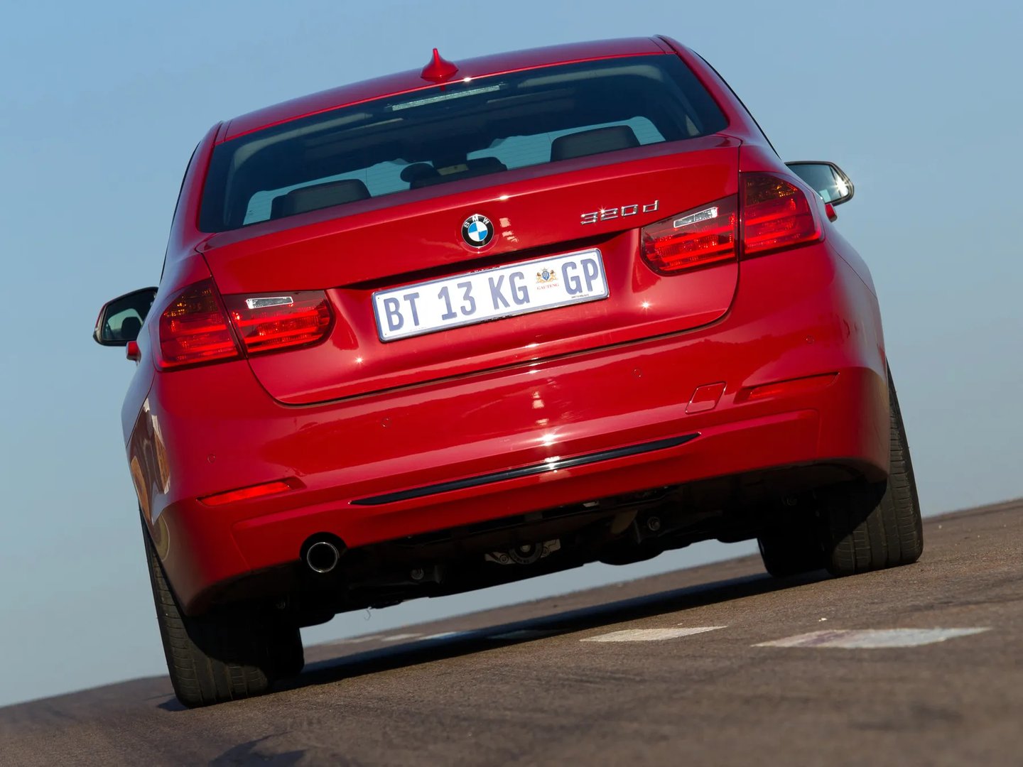 BMW_3_series_6_generation__Sedan__5.jpg