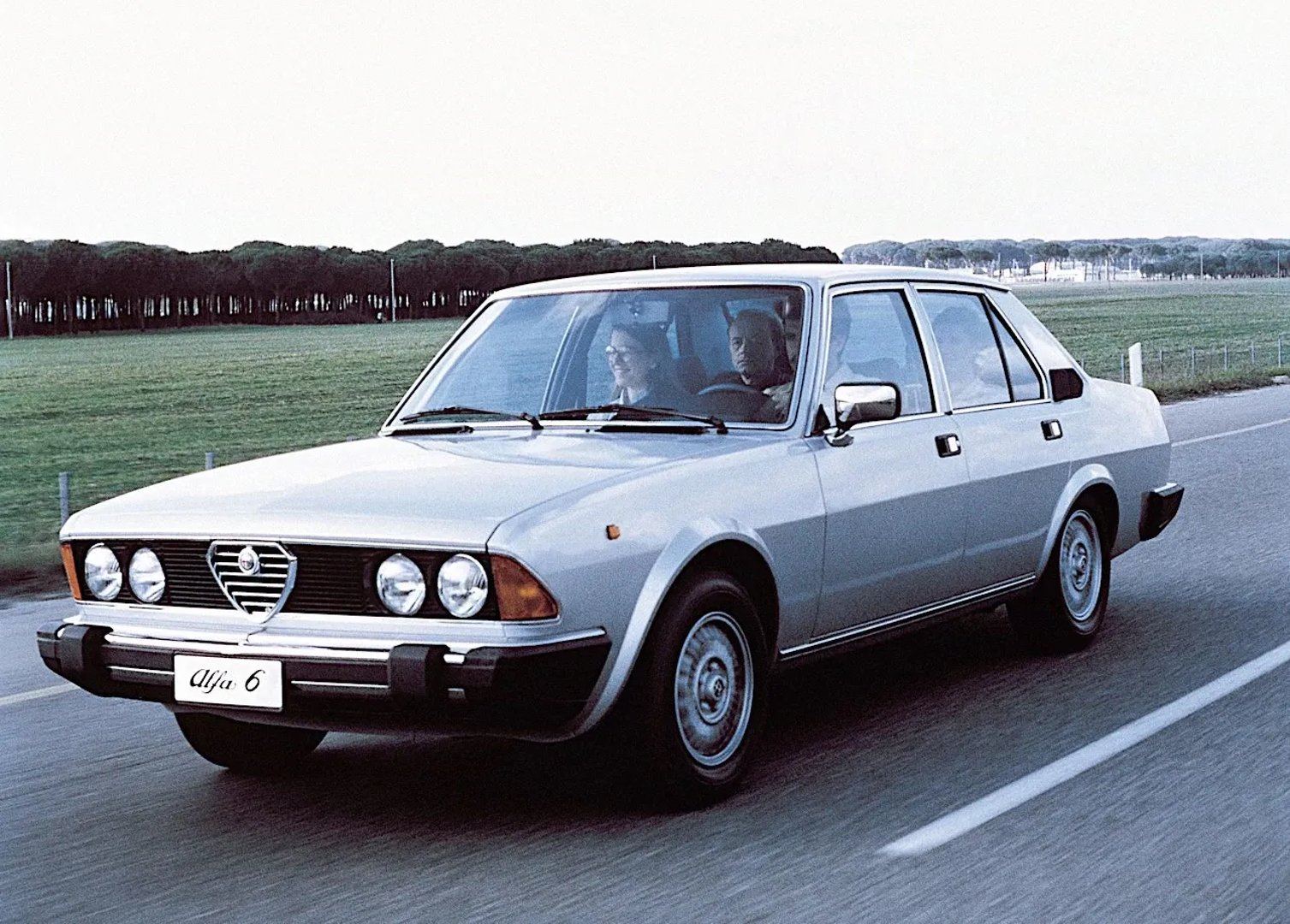 Alfa Romeo_6_1_generation__Sedan__6.jpg