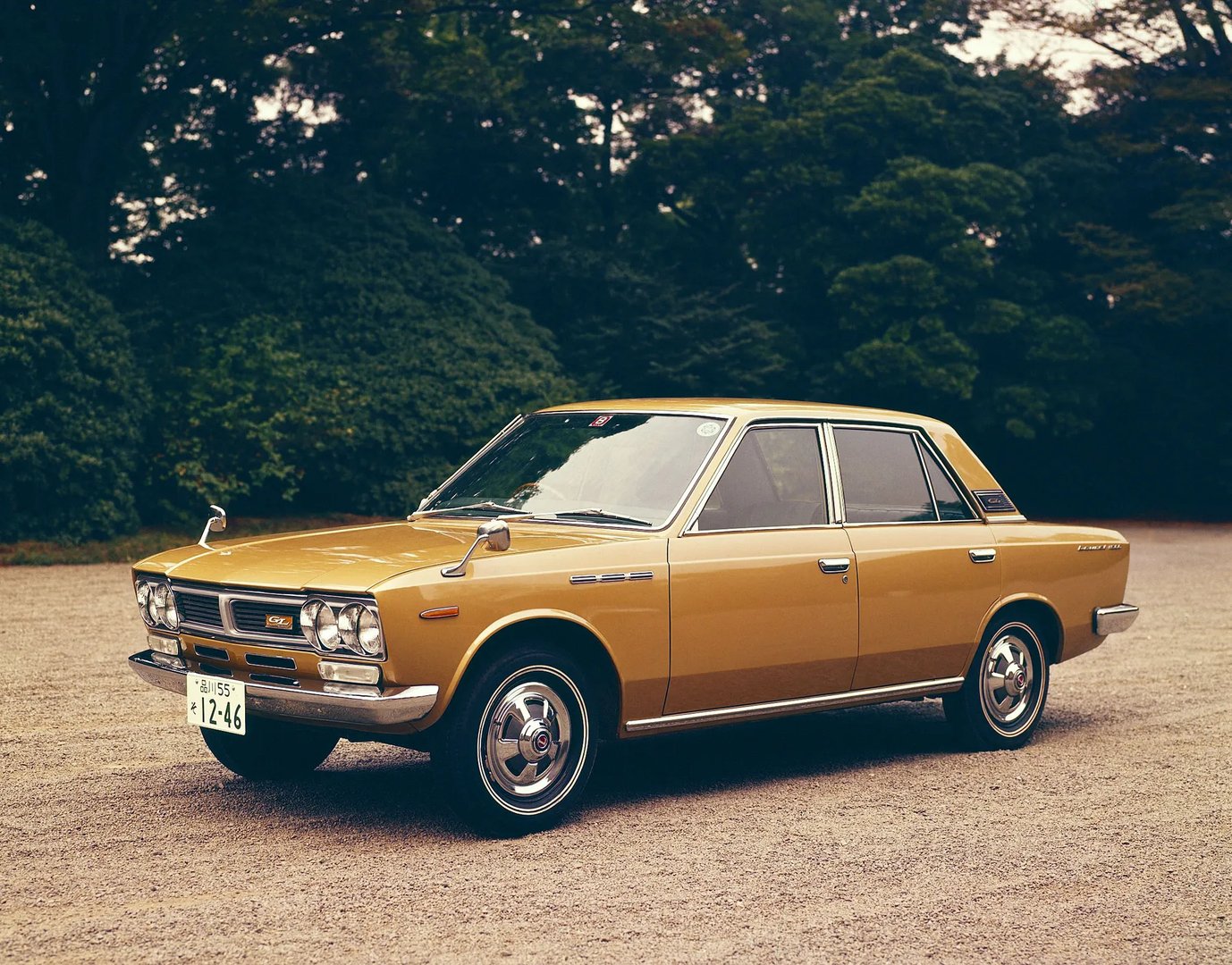Nissan_Laurel_1_generation__Sedan__3.jpg