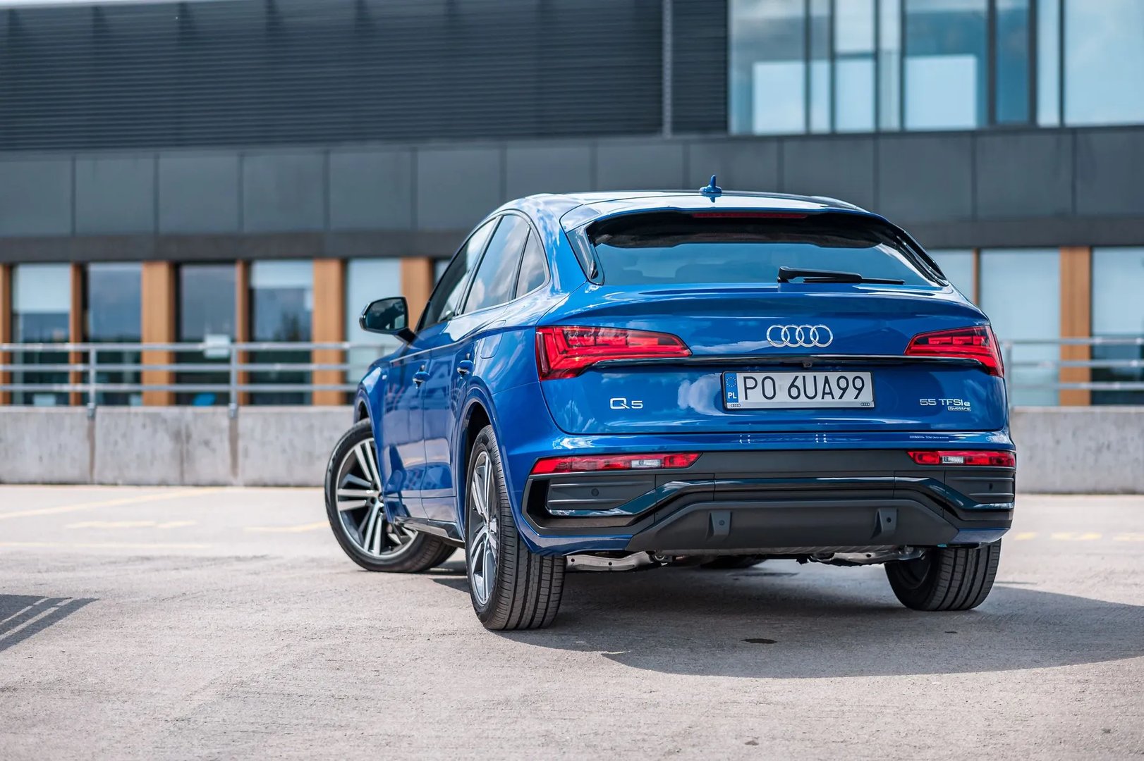 Audi_Q5_Sportback_1_generation__SUV_Coupe__8.jpg