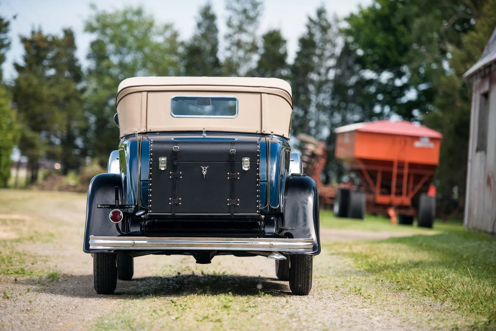 Ford_V8_1_generation__Roadster__8.jpg