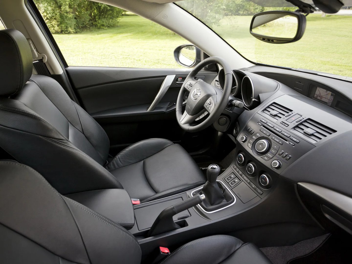 Mazda_3_2_generation_restyling__Sedan__13.jpg