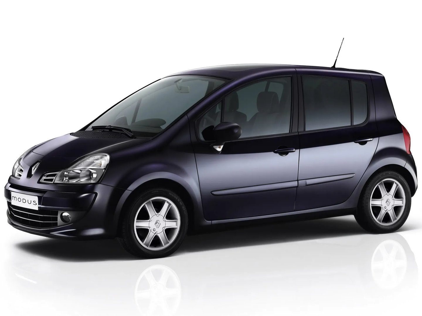 1 generation, restyling 