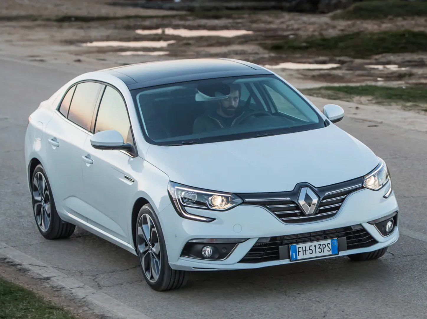 Renault Megane 4 generation  Sedan