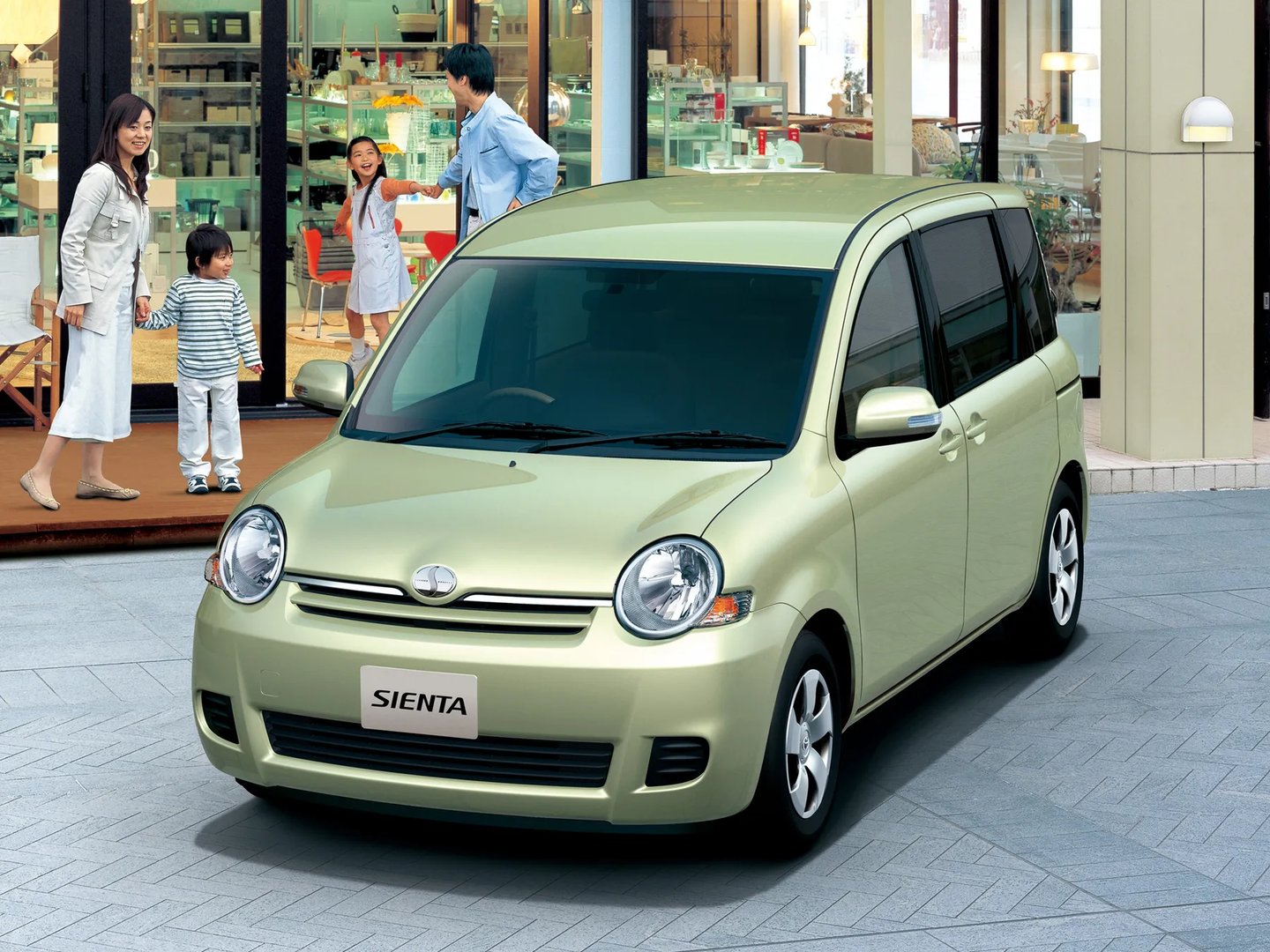 Toyota_Sienta_1_generation_restyling_1__Compact_Van__1.jpg