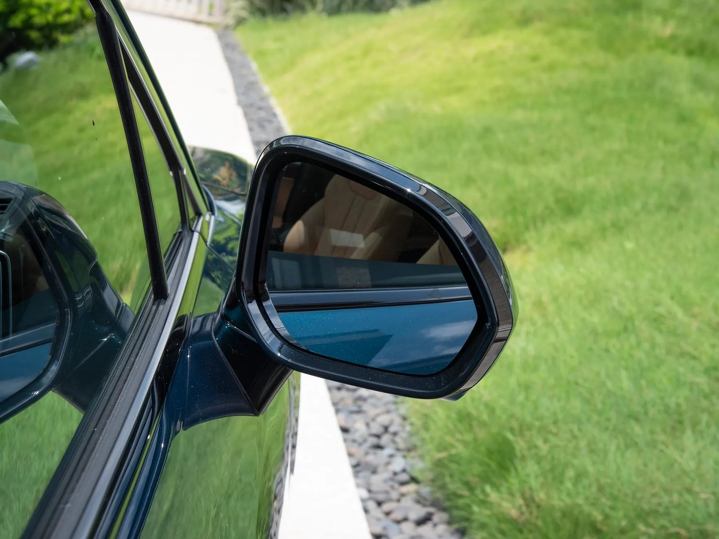 byd_Song_L_DM-i_1_generation__SUV_5-doors__9.jpg