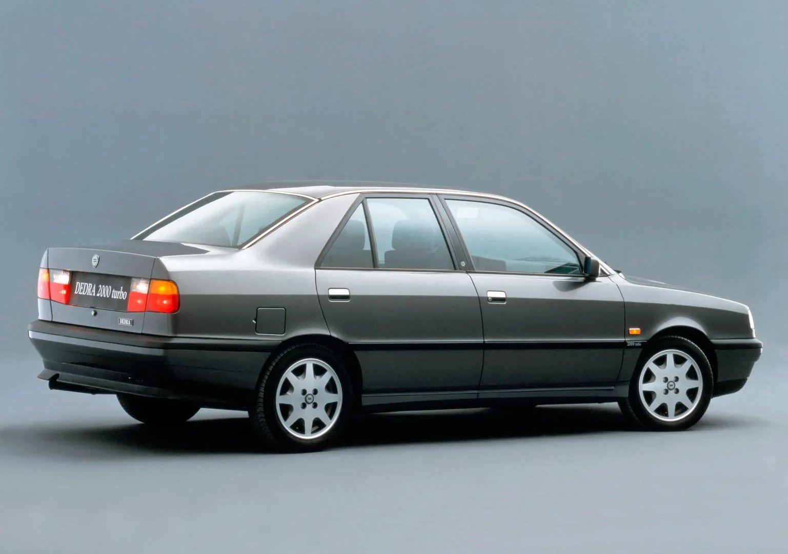 Lancia_Dedra_1_generation__Sedan__3.jpg