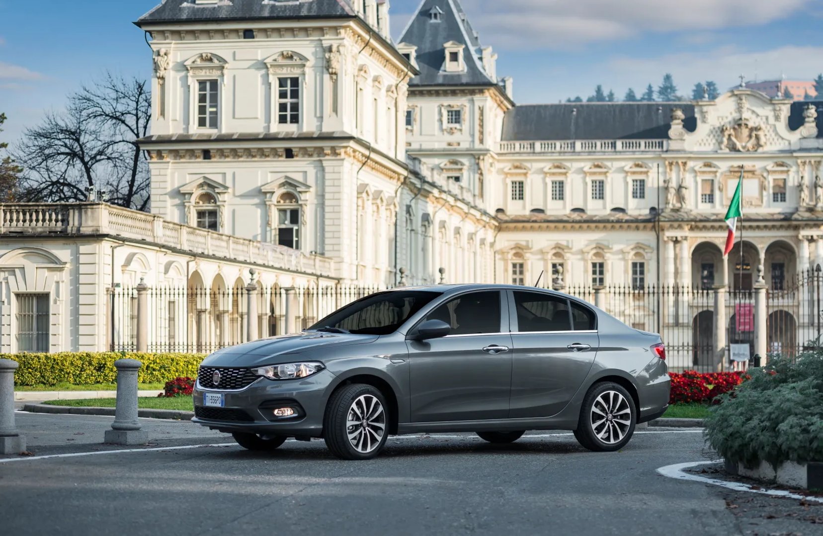 Fiat_Tipo_2_generation__Sedan__5.jpg