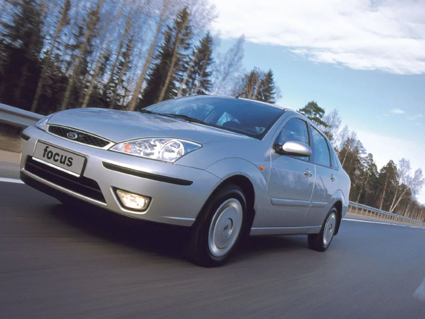 Ford Focus 1 generation, restyling  Sedan