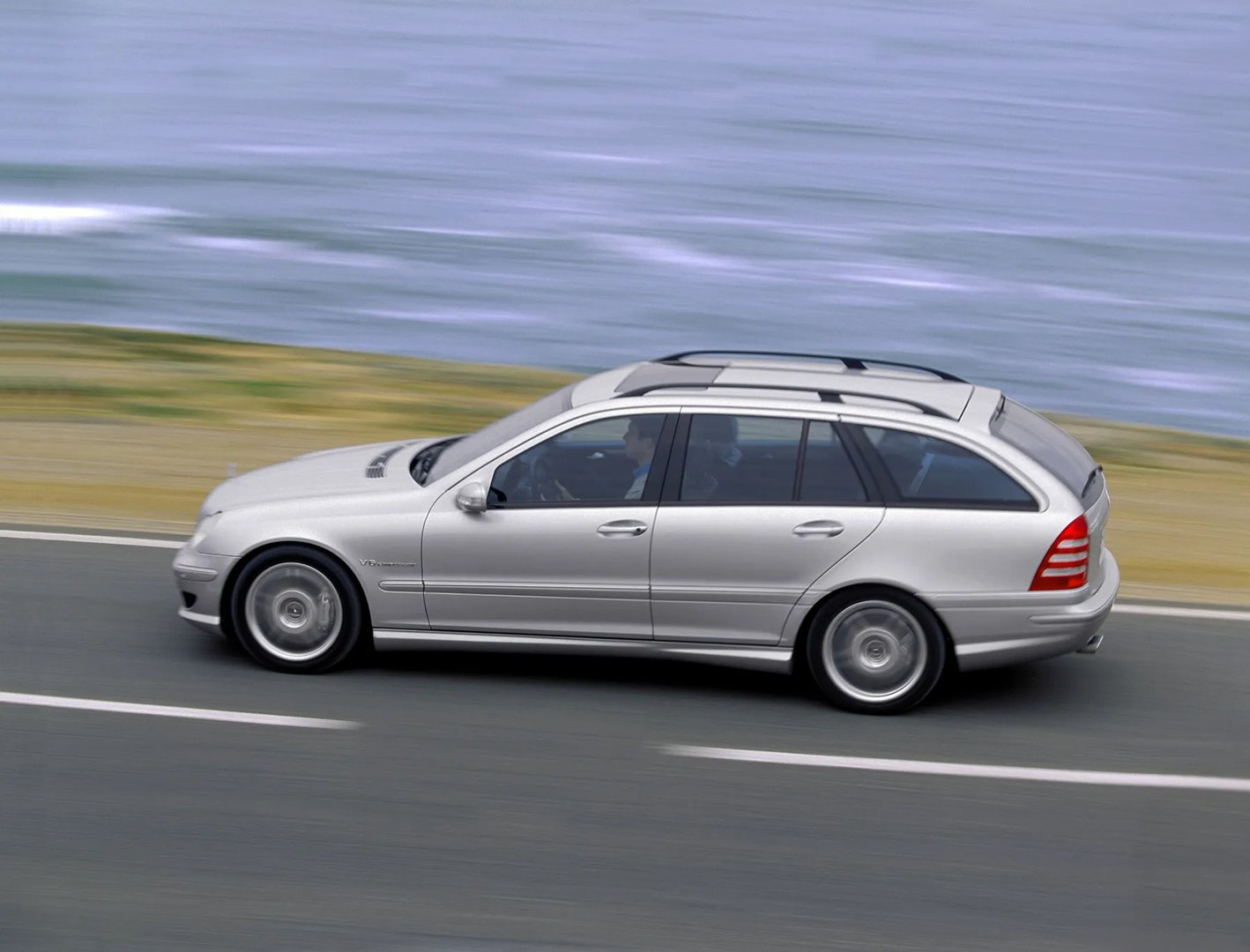 Mercedes_C-Class_AMG_2_generation__Estate_5-door__6.jpg