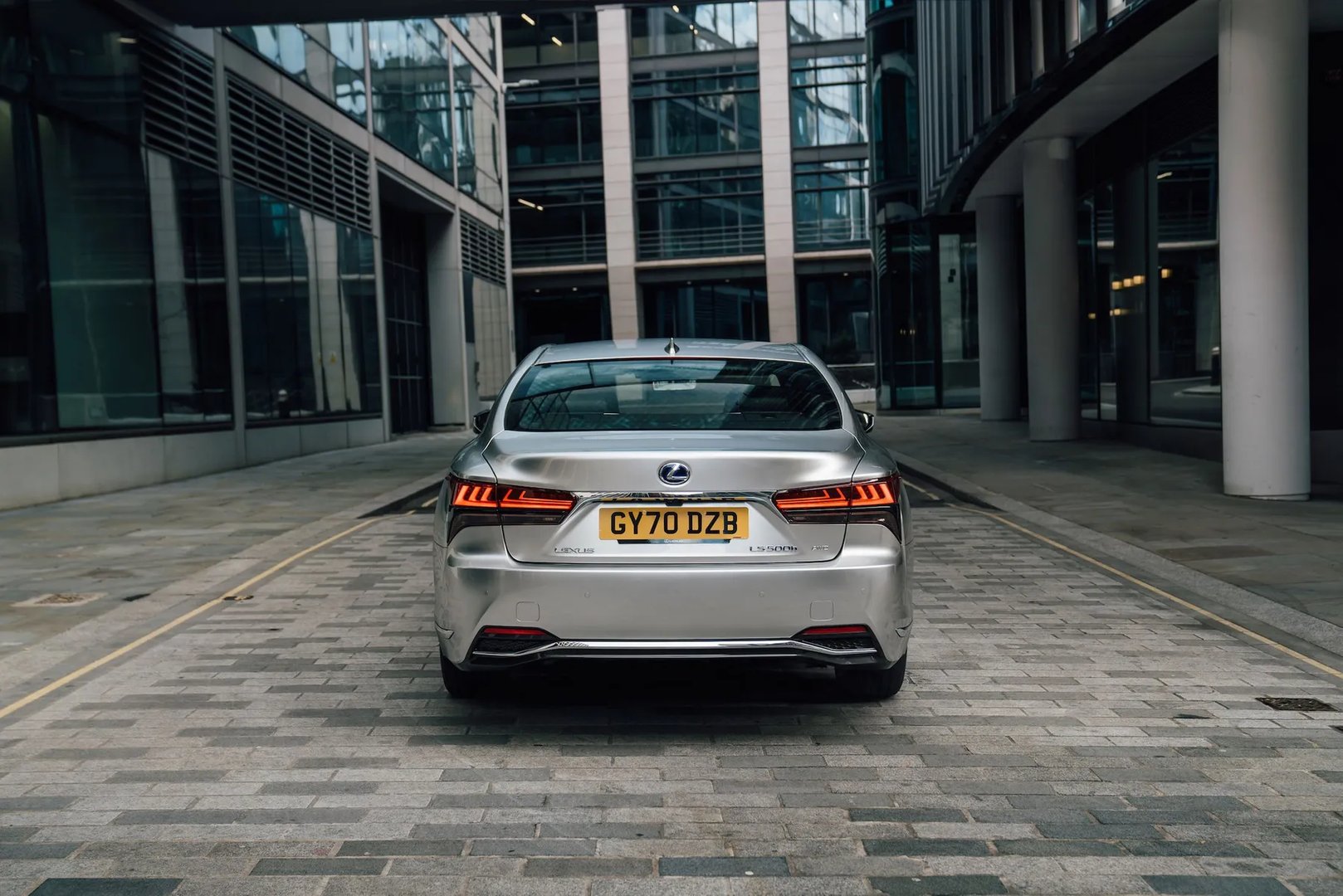 Lexus_LS_5_generation_restyling__Sedan__5.jpg
