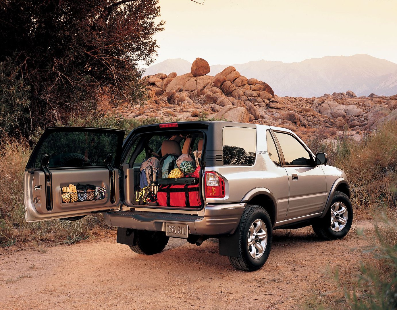isuzu_Rodeo_2_generation__SUV_cabriolet__2.jpg