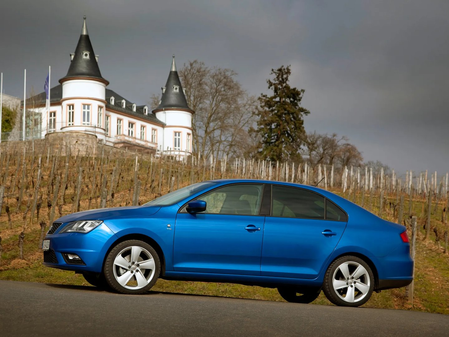SEAT_Toledo_4_generation__Liftback__5.jpg