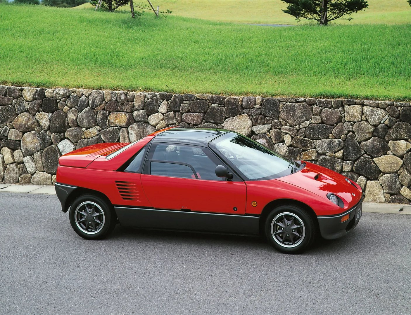 Mazda_AZ-1_1_generation__Coupe__1.jpg