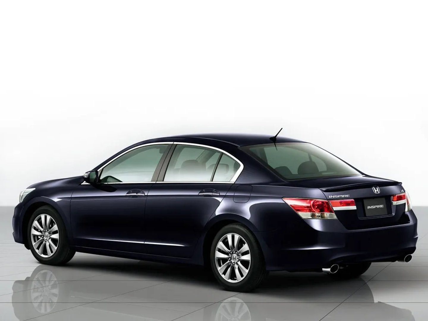 Honda_Inspire_5_generation_restyling__Sedan__1.jpg