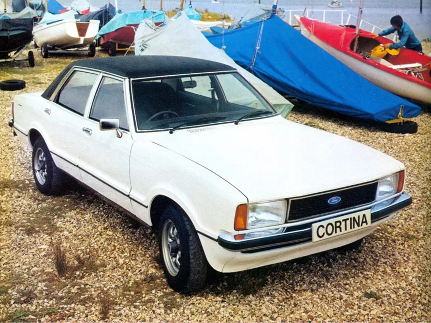 Ford_Cortina_4_generation__Sedan__2.jpg