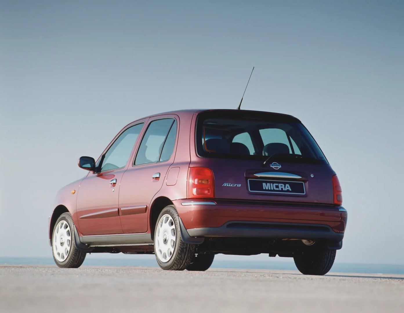 Nissan_Micra_2_generation__Mini_5-doors__2.jpg