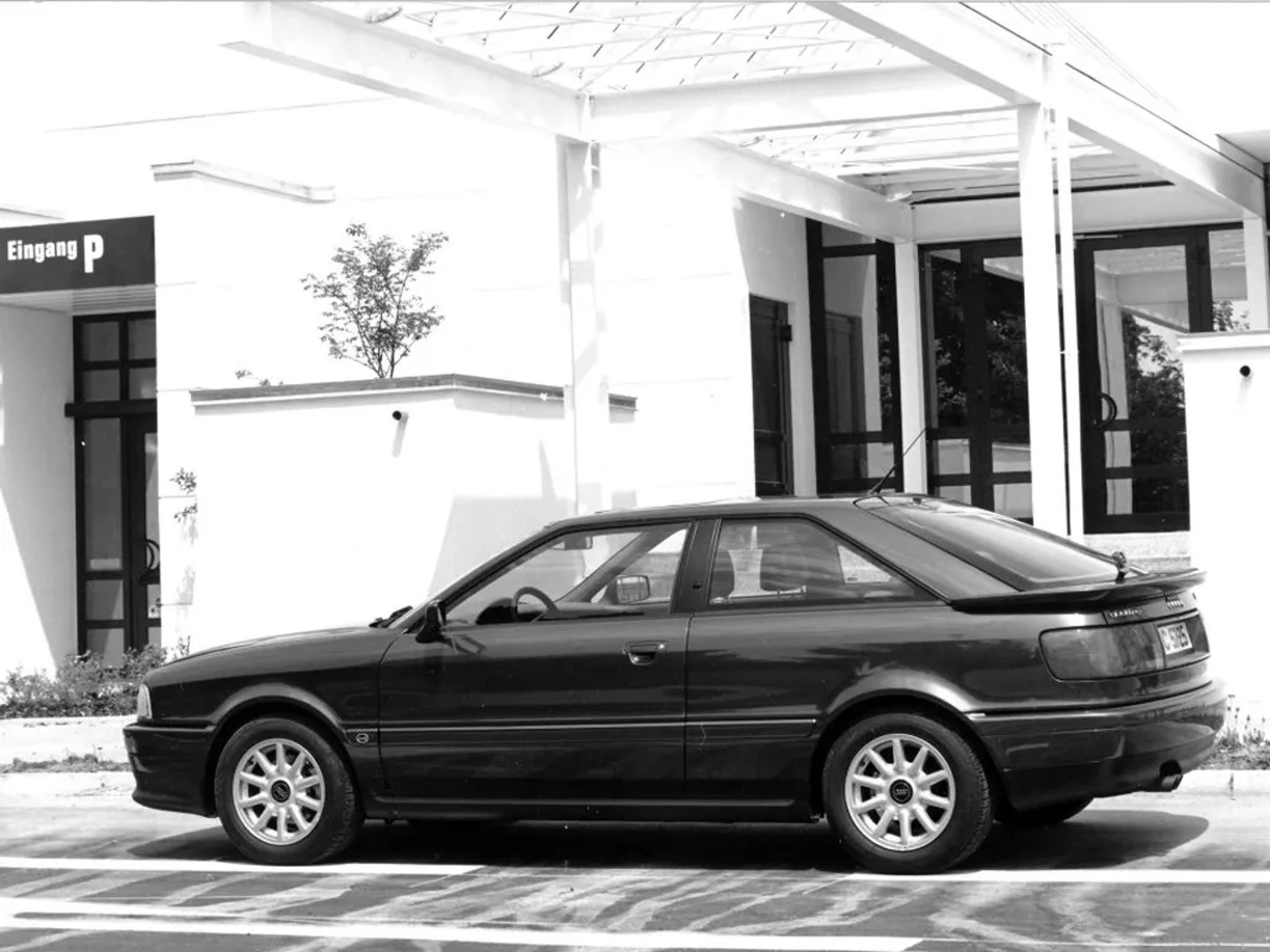 Audi_Coupe_2_generation_restyling__Coupe__9.jpg