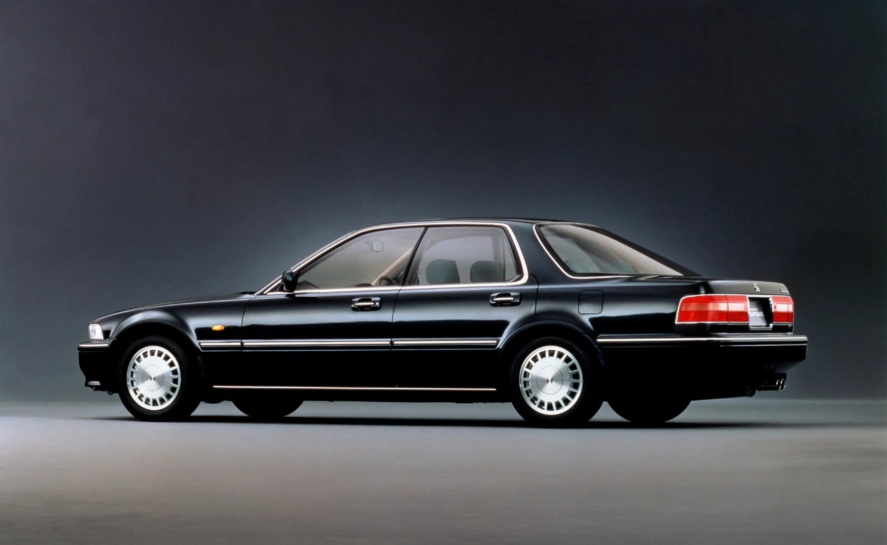 Honda_Inspire_1_generation__Sedan__1.jpg