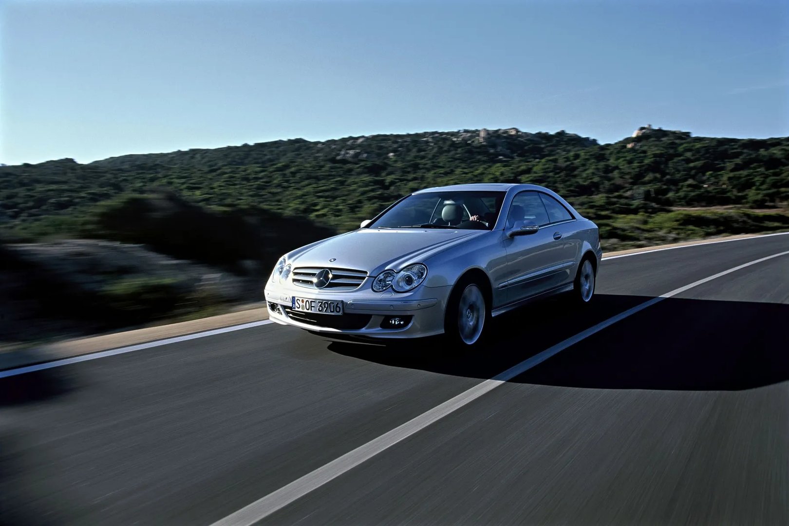 Mercedes_CLK-Class_2_generation_restyling__Coupe_Hardtop__5.jpg