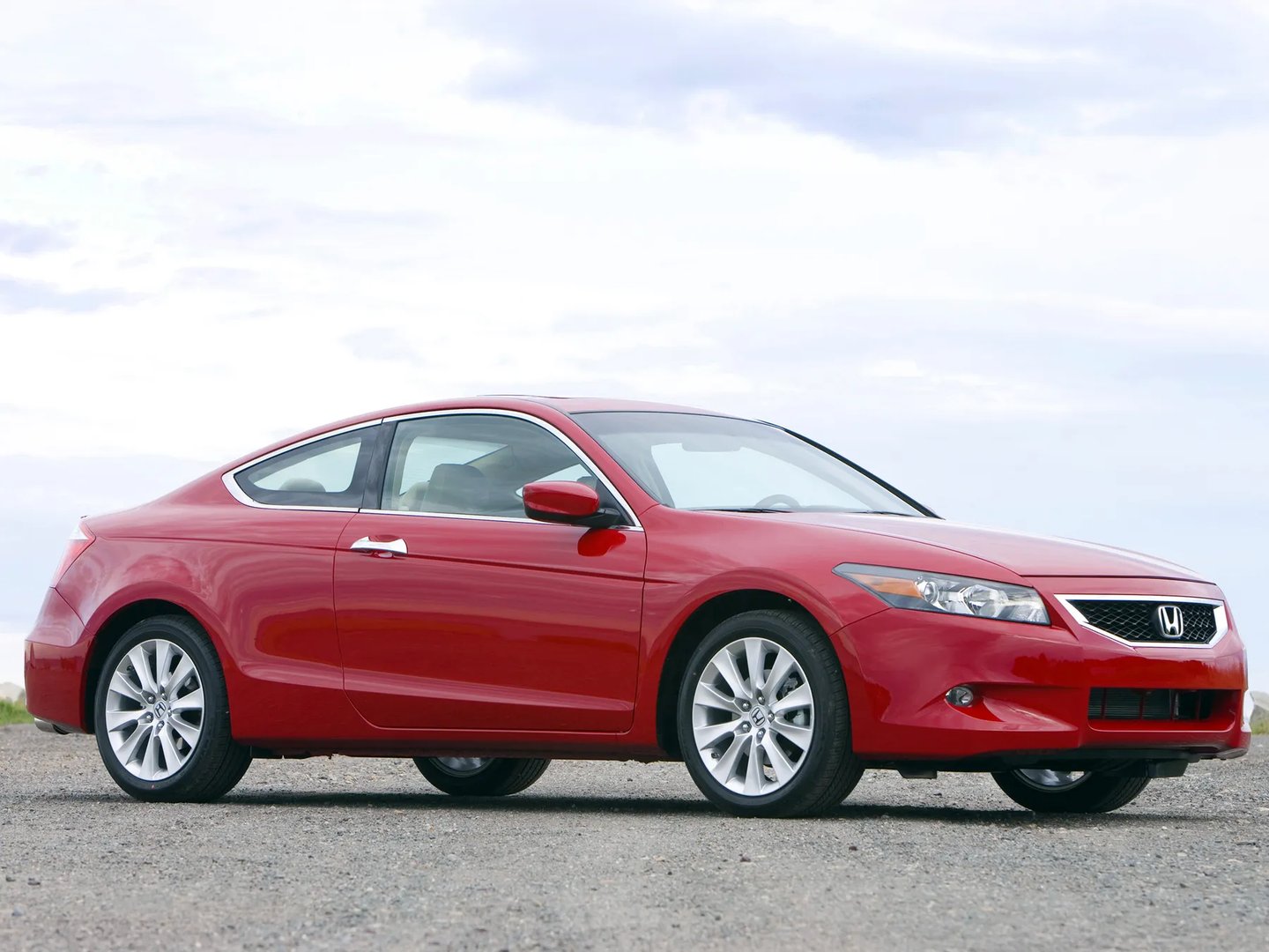 Honda_Accord_(USA)_8_generation__Coupe__1.jpg