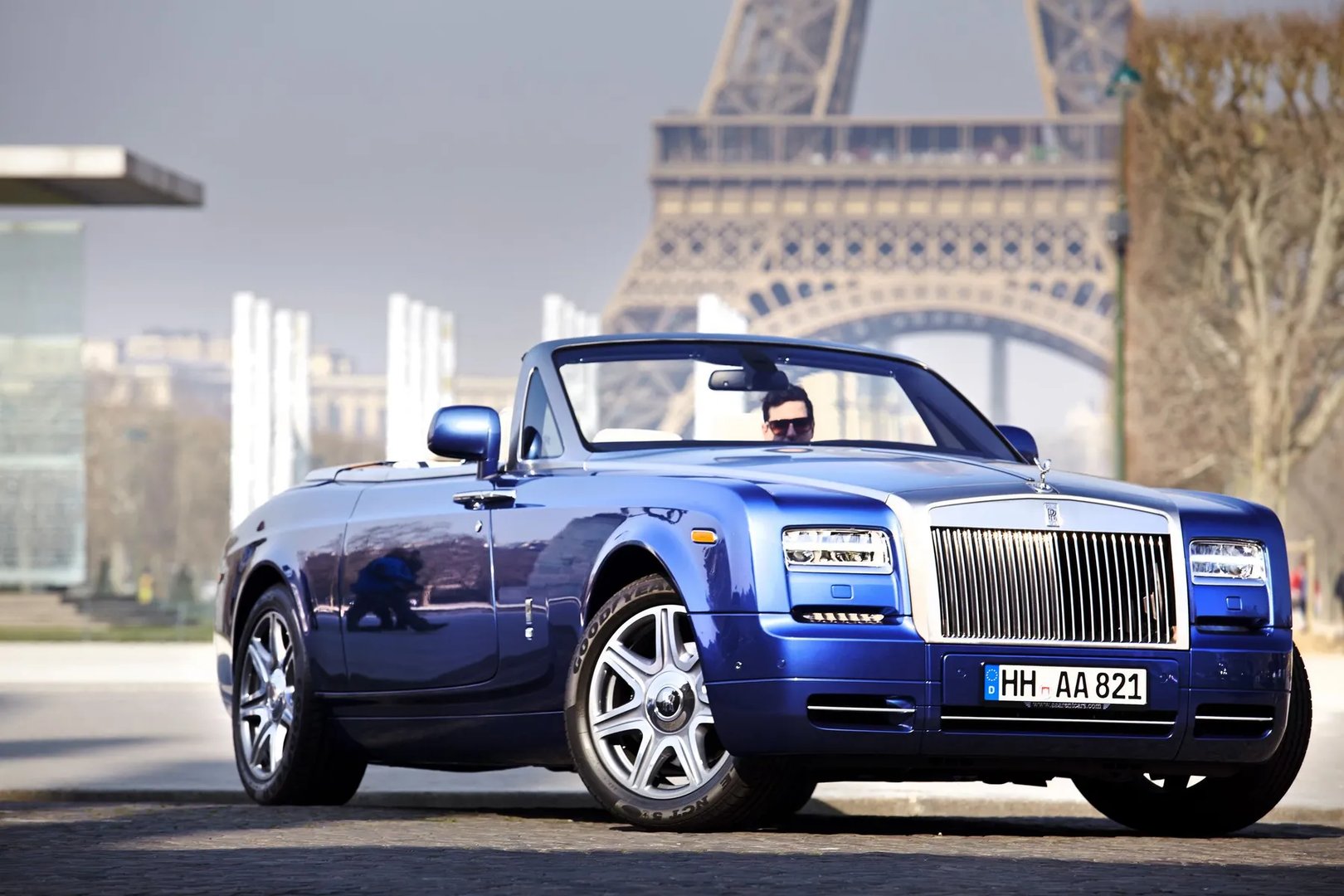 Rolls-Royce_Phantom_7_generation_restyling__Cabrio__1.jpg