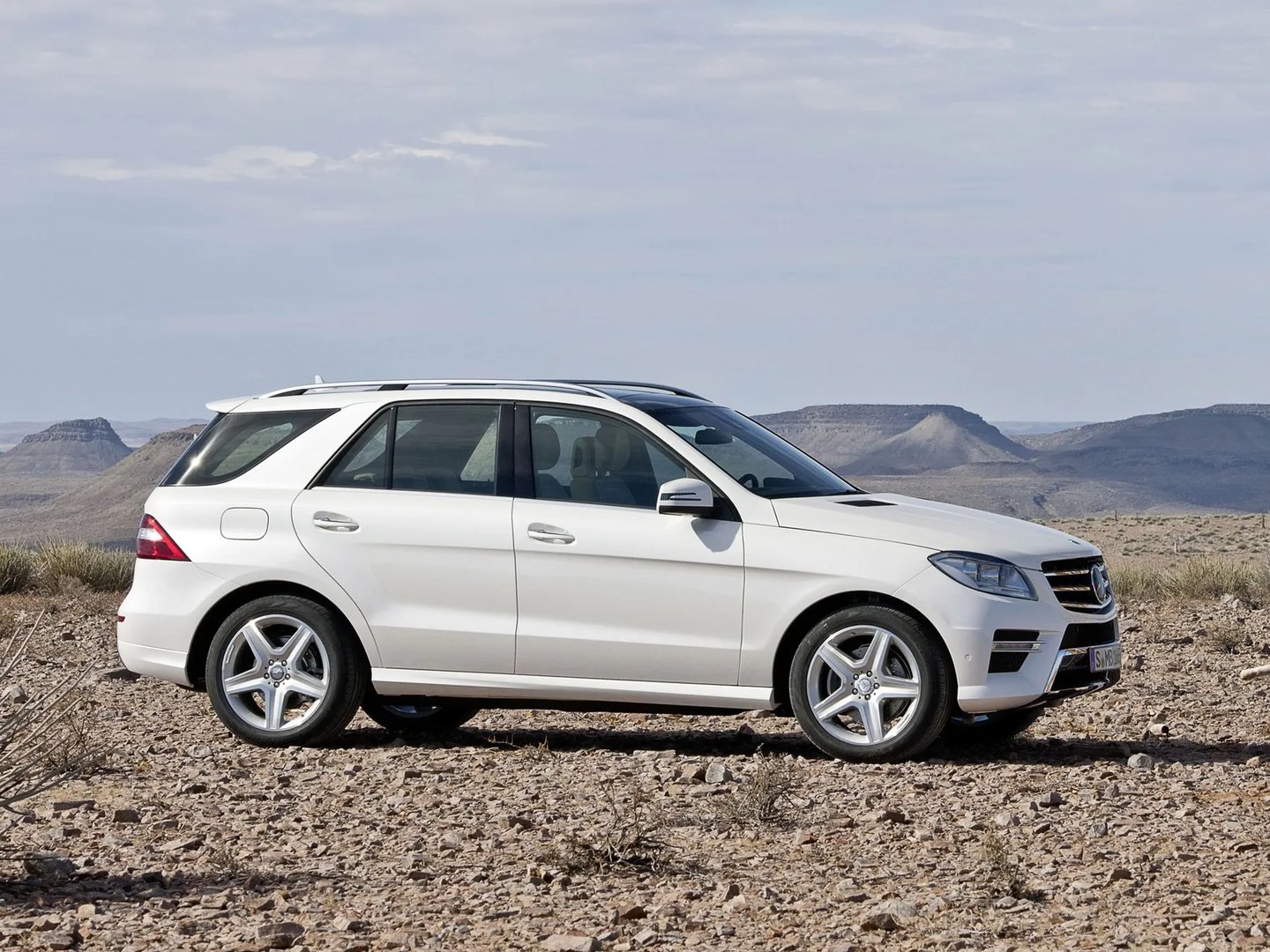 Mercedes_M-Class_3_generation__SUV_5-doors__11.jpg
