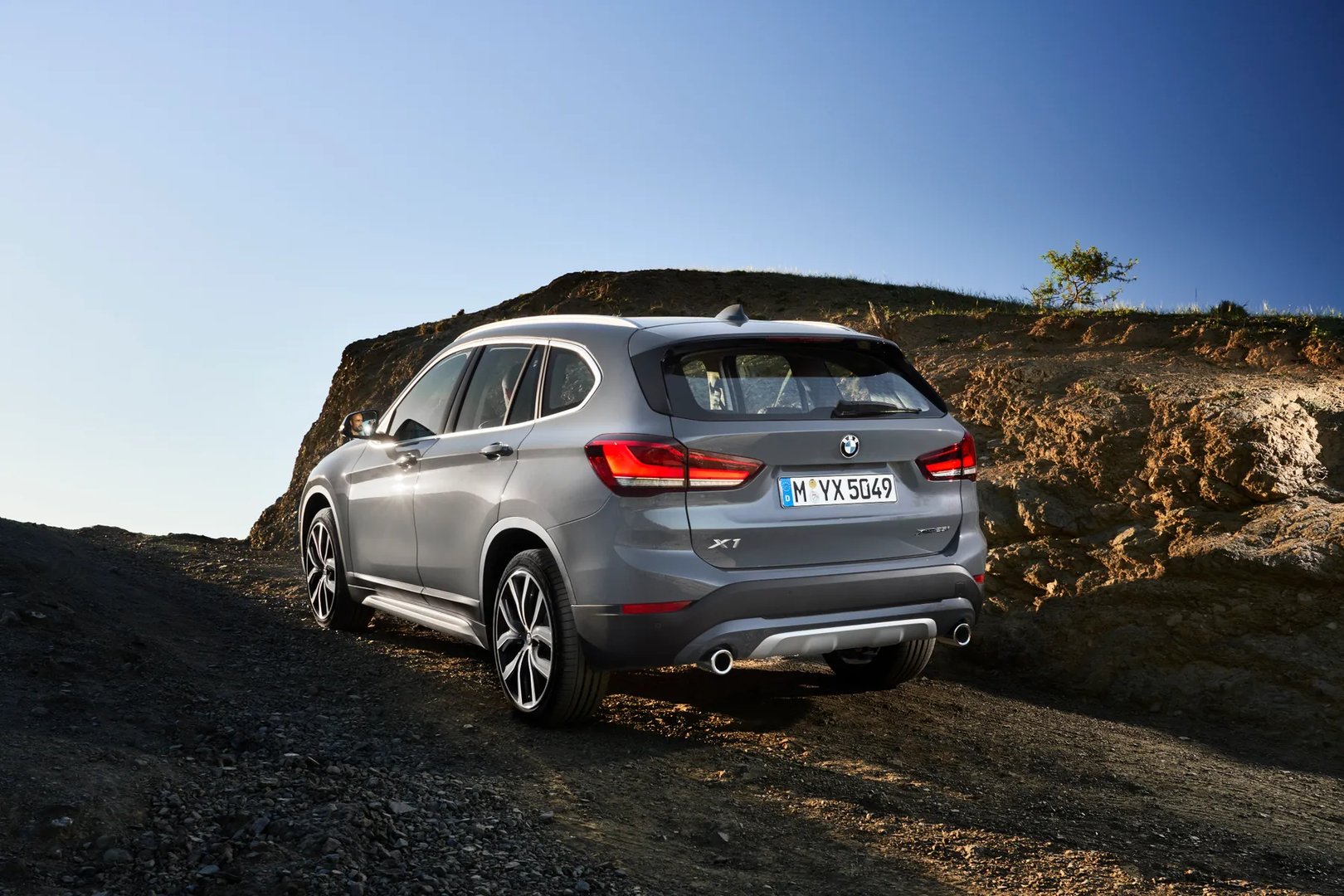 BMW_X1_2_generation_restyling__SUV_5-doors__11.jpg