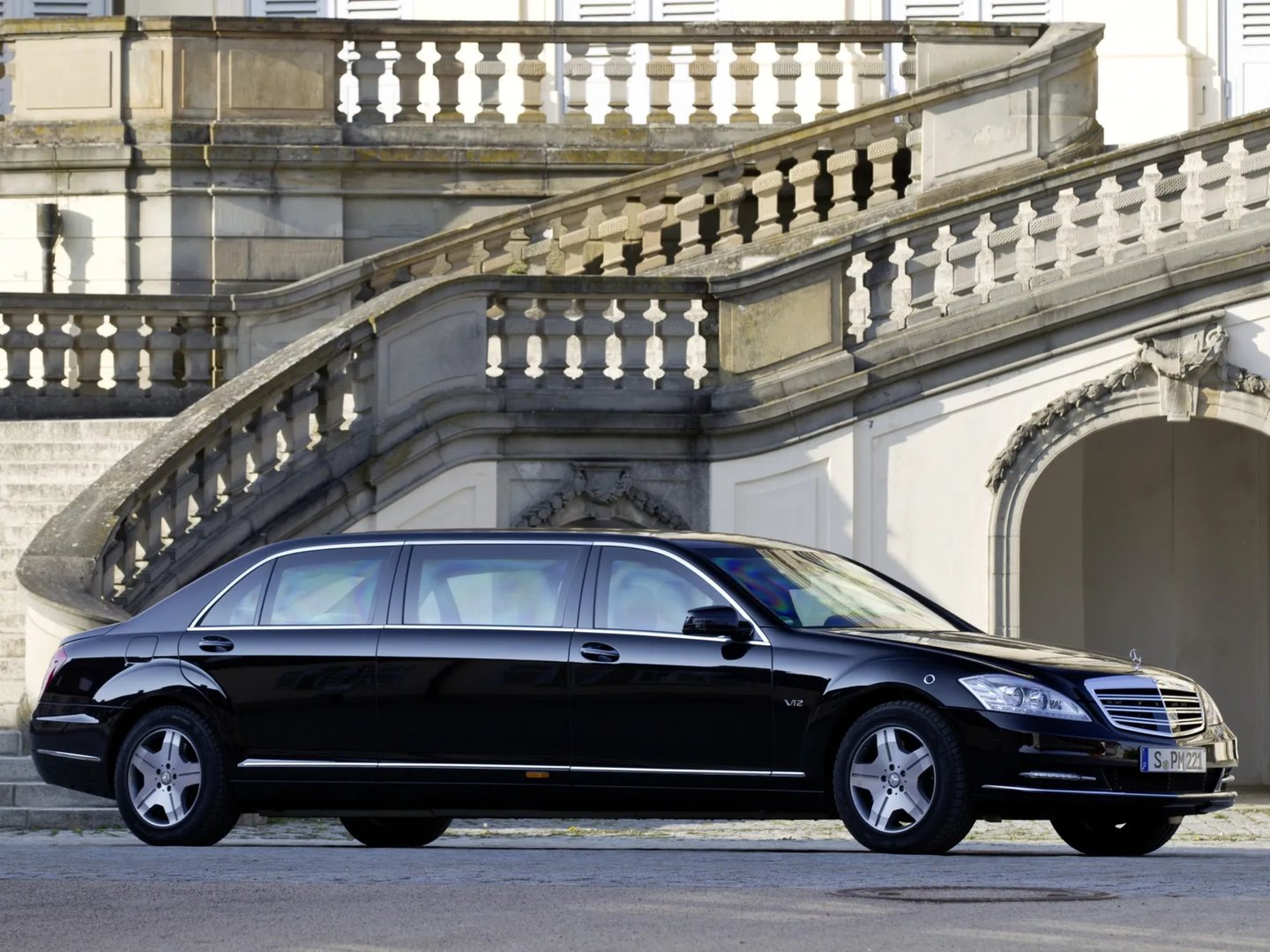 Mercedes_S-Class_5_generation_restyling__Limousine__5.jpg