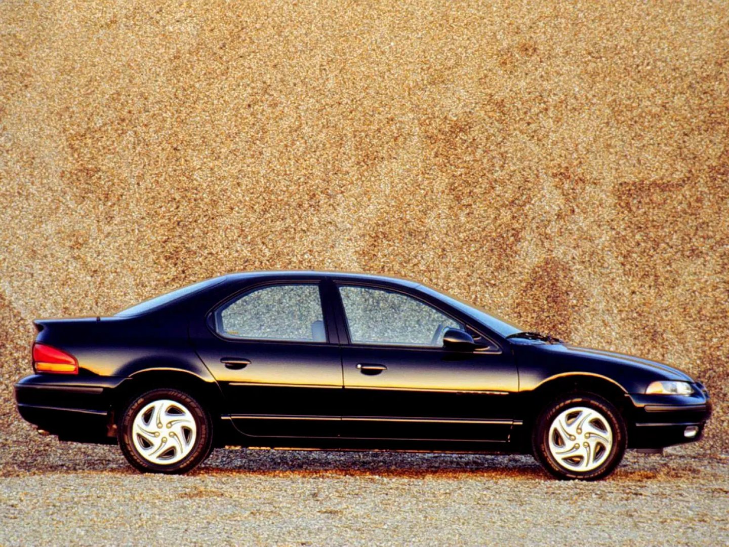 Chrysler_Stratus_1_generation__Sedan__3.jpg
