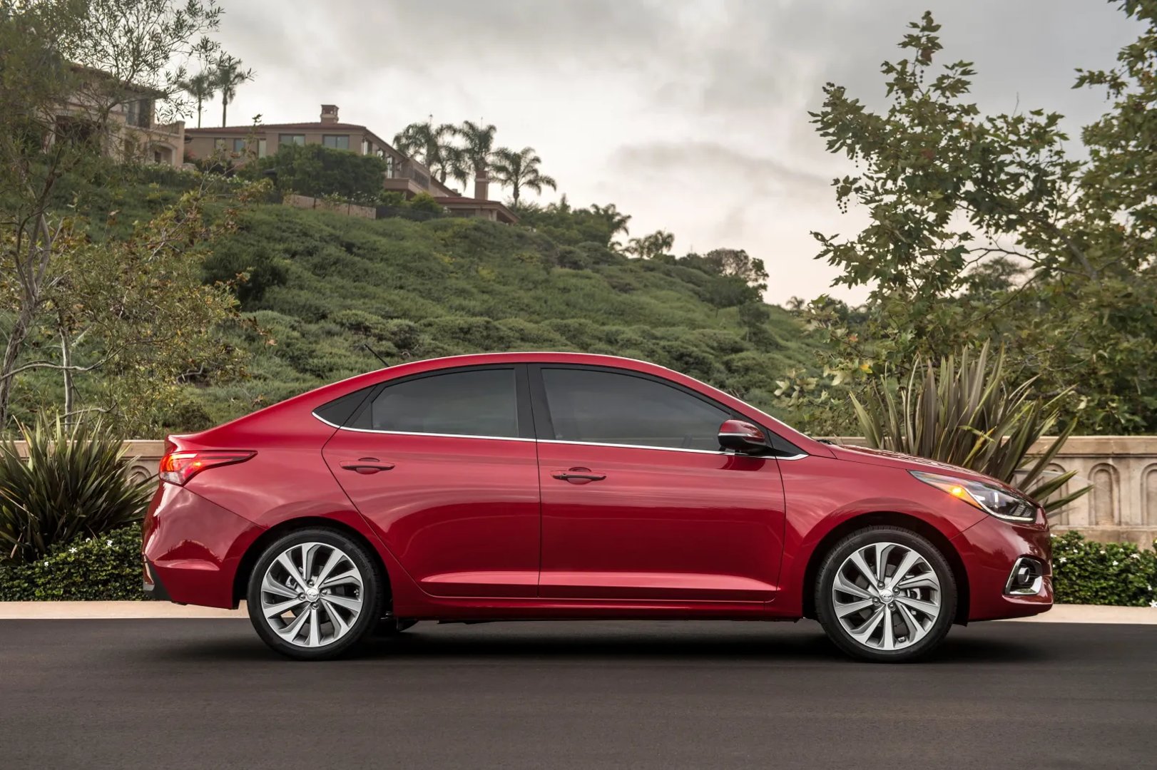 Hyundai_Accent_5_generation_restyling__Sedan__11.jpg