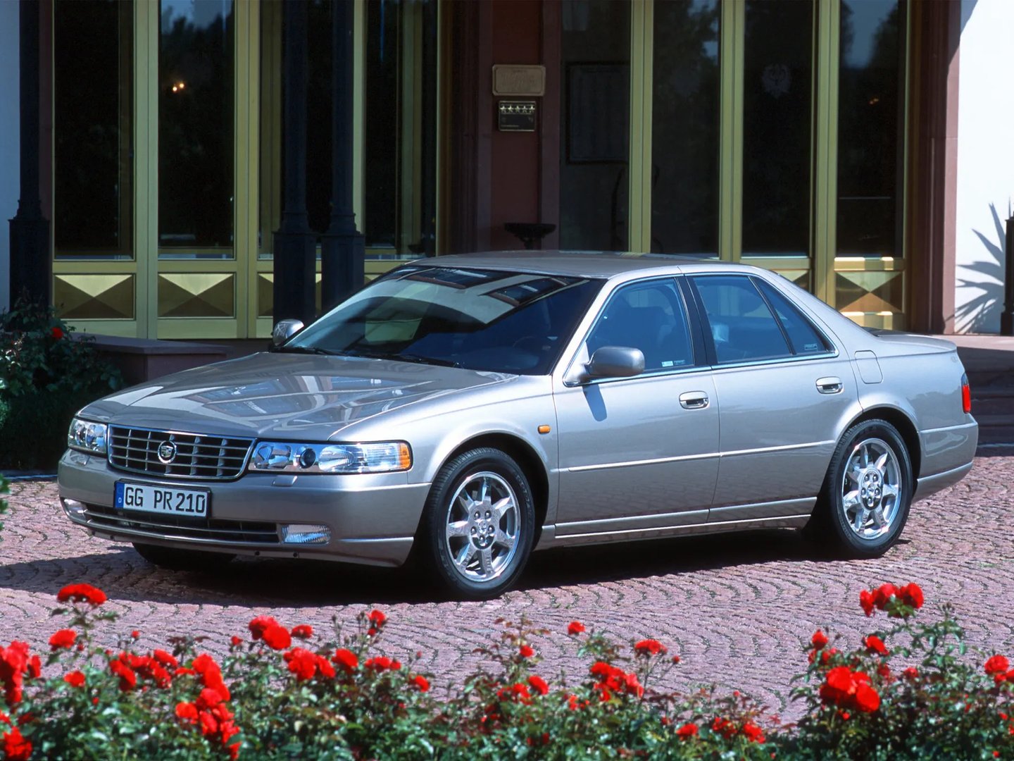 Cadillac_Seville_5_generation__Sedan__13.jpg