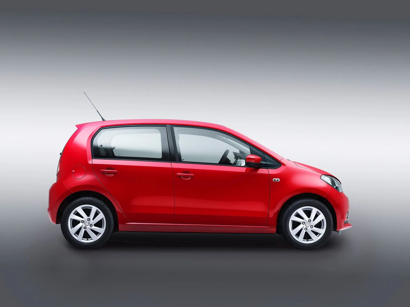 SEAT_Mii_1_generation__Mini_5-doors__3.jpg