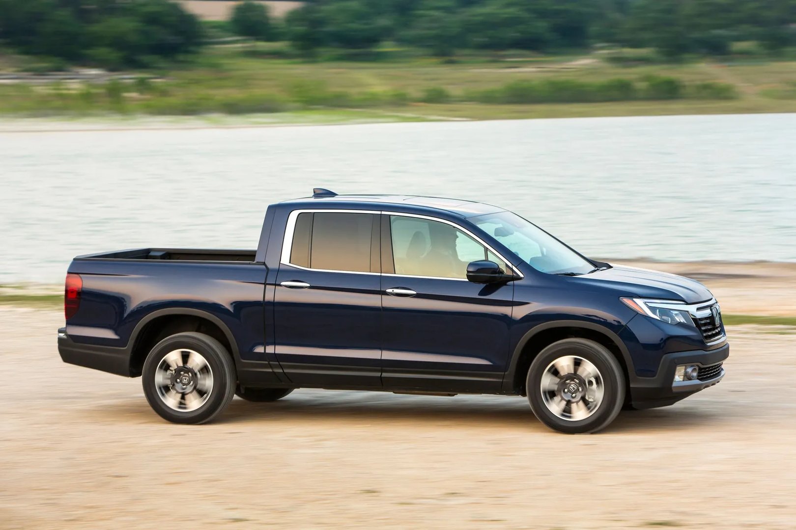 Honda_Ridgeline_2_generation__Pickup_double-cab__11.jpg
