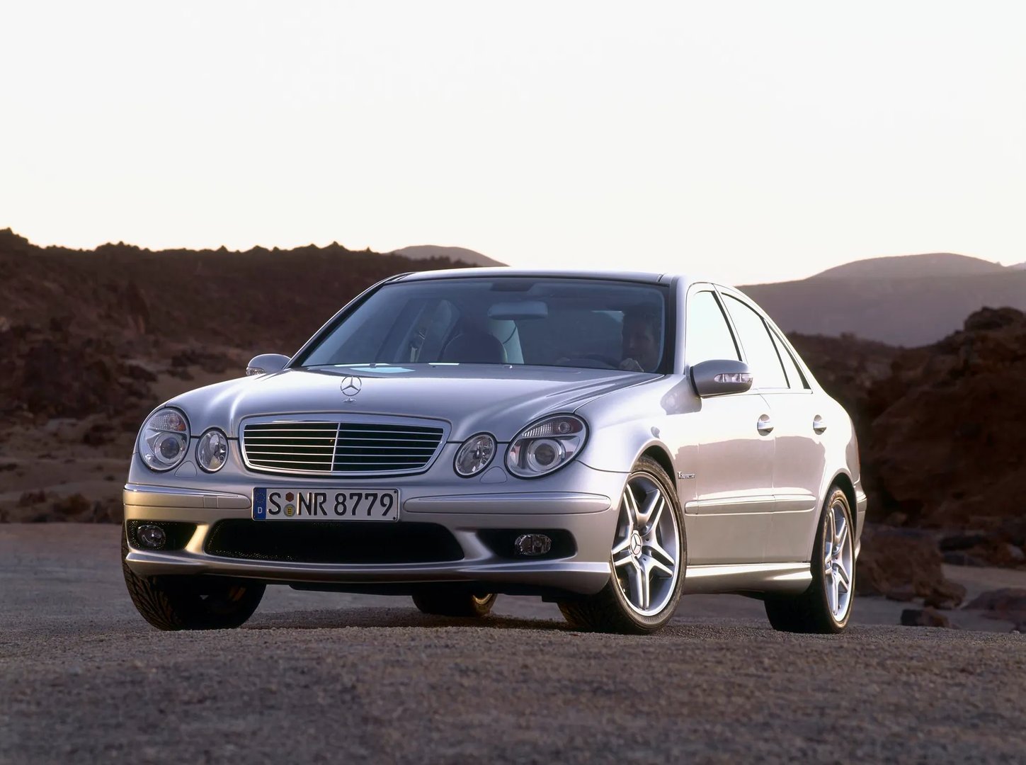 Mercedes_E-Class_AMG_3_generation__Sedan__6.jpg