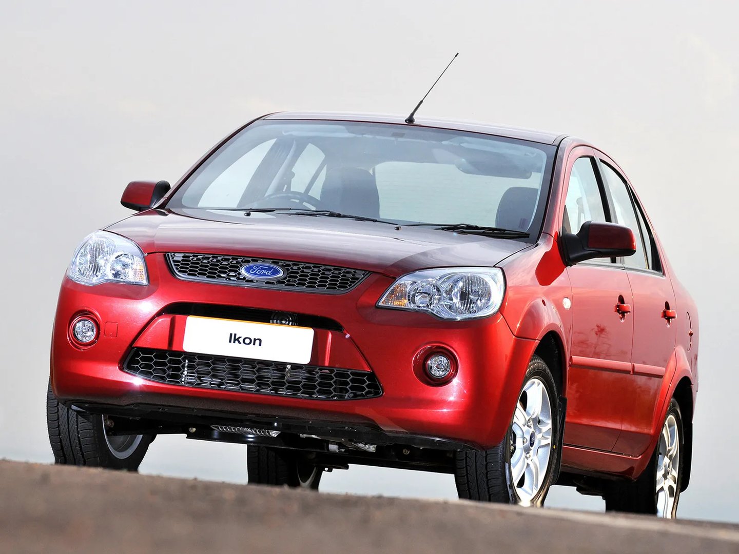 Ford_Ikon_2_generation__Sedan__2.jpg