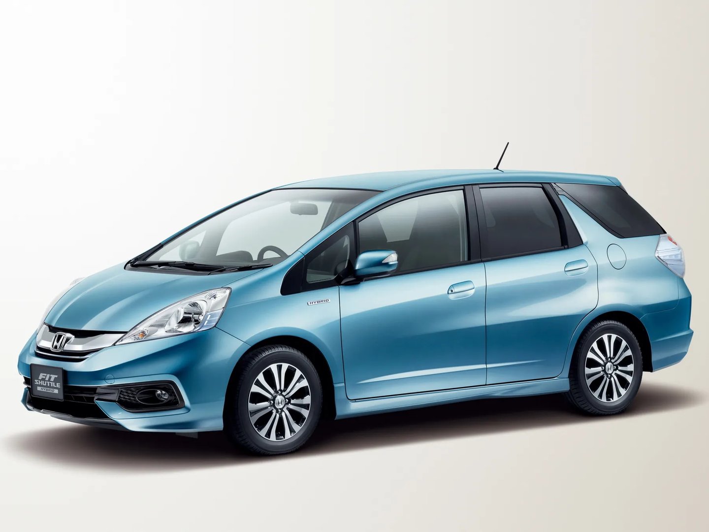 1 generation, restyling 