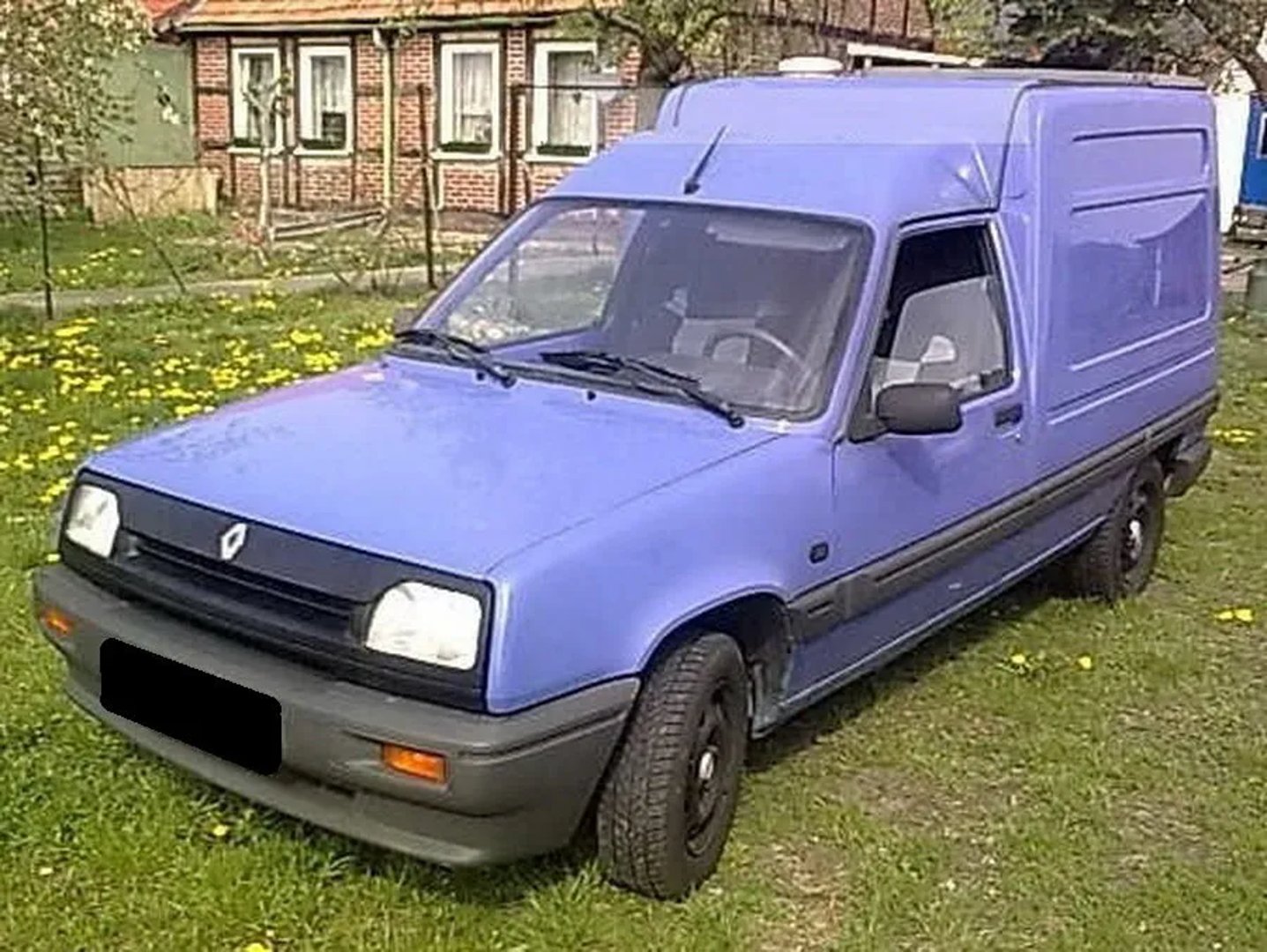 Renault_Express_1_generation_restyling_1__Van__4.jpg